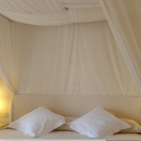 camas cortinas dosel 3 200x200 Camas con Cortinas y Dosel