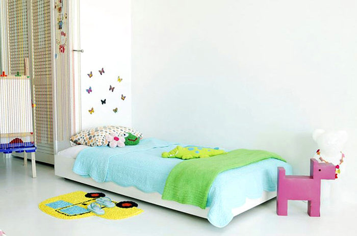colorido dormitorio infantil