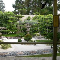 jardin zen 1 200x200 Jardines con Aire Oriental